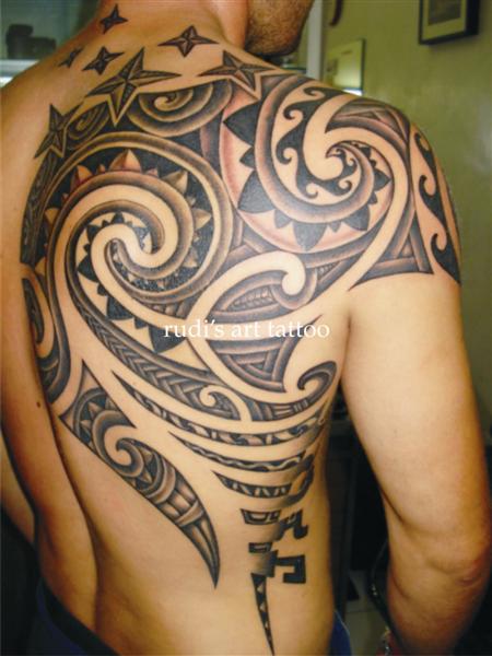 Traditional Tribal Maori by