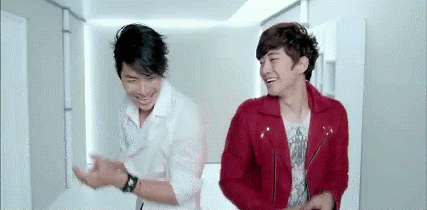 http://fc01.deviantart.net/fs70/f/2012/122/4/e/junho_with_van_ness_wu__undefeated_6_by_pixelbg-d4xpkiq.gif
