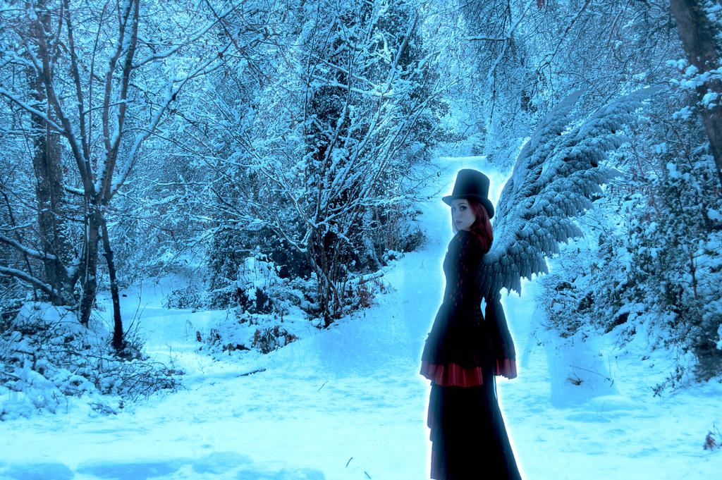 gothic_angel_in_the_snow_by_xxthefallena