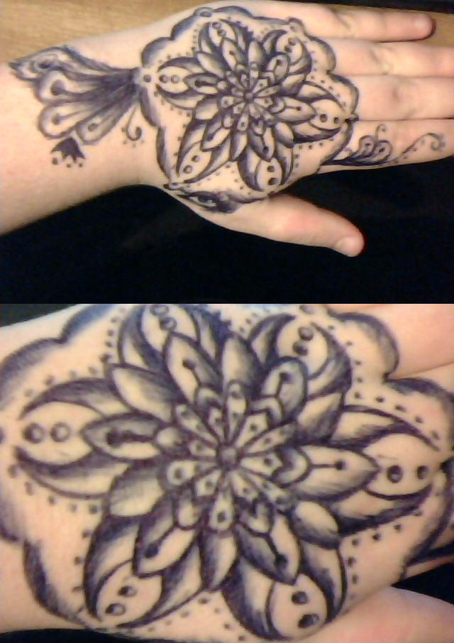 Hanni Tattoo Practice | Flower Tattoo