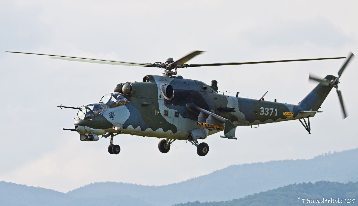 Mi-24V Hind 3371